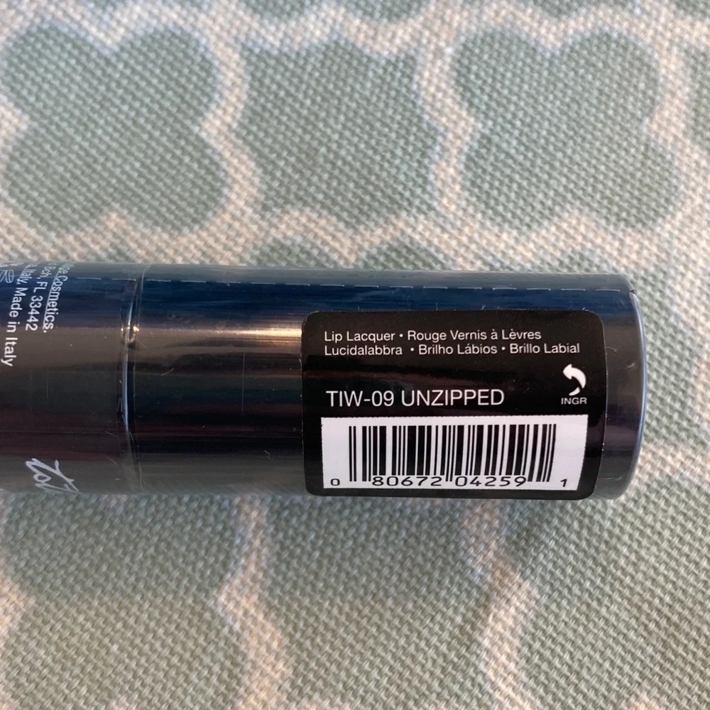 Prestige Total Intensity Lip Graffiti Unzipped Red Lipstick NEW Sealed